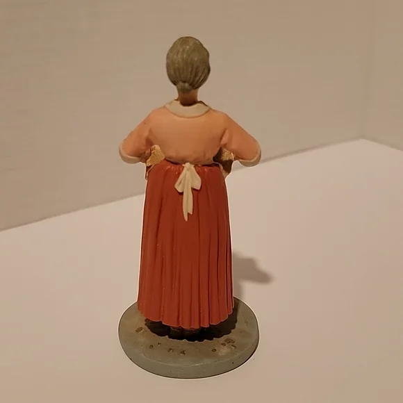 Wizard of Oz Auntie Em - Picture 3 of 5